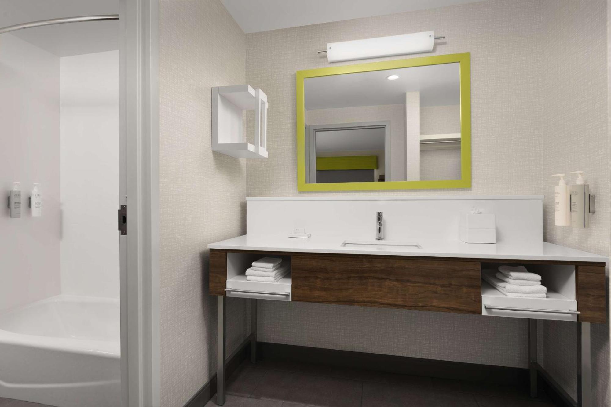 Hampton Inn & Suites Durham University Medical Center Extérieur photo