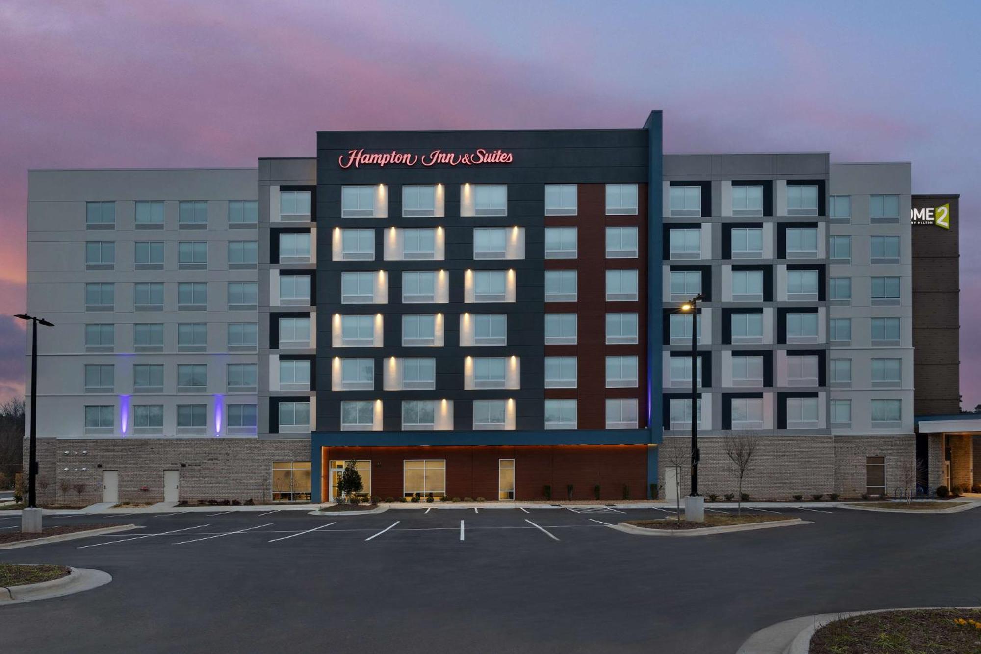 Hampton Inn & Suites Durham University Medical Center Extérieur photo