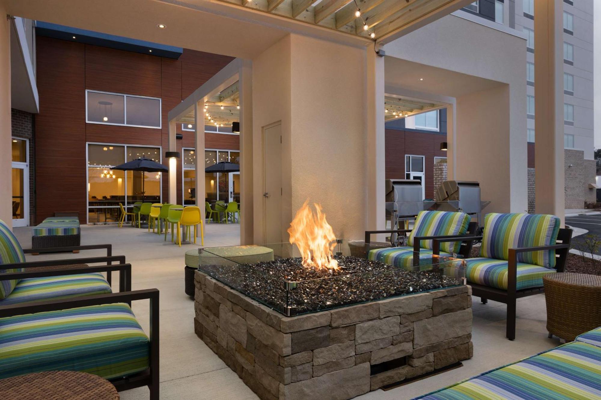 Hampton Inn & Suites Durham University Medical Center Extérieur photo